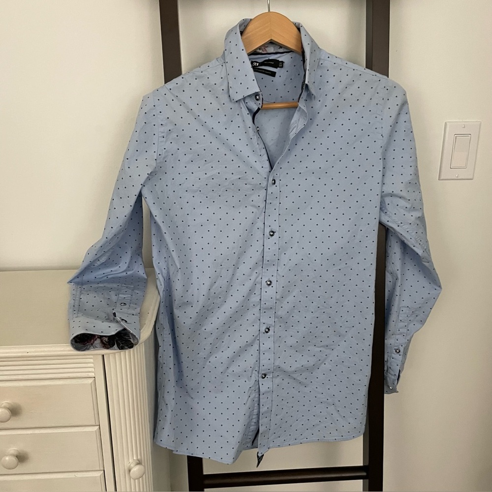 Simons Blue Casual Button Down Shirt with Polka Dots. Size 15R & in EUC